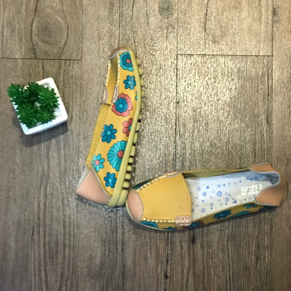 SOCOFY | Gomino Soft Leather Loafers | Yellow | 7